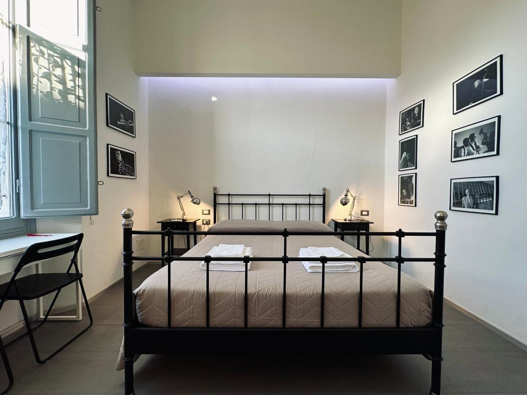Indipendenza 24 Bed & Breakfast Bologna Ngoại thất bức ảnh