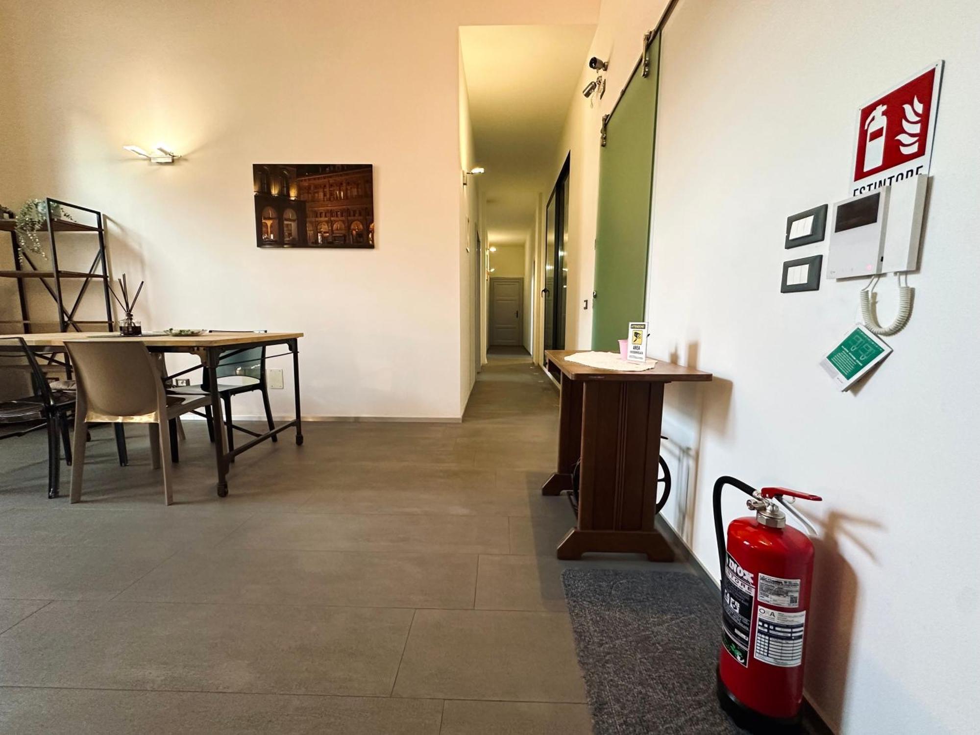 Indipendenza 24 Bed & Breakfast Bologna Ngoại thất bức ảnh
