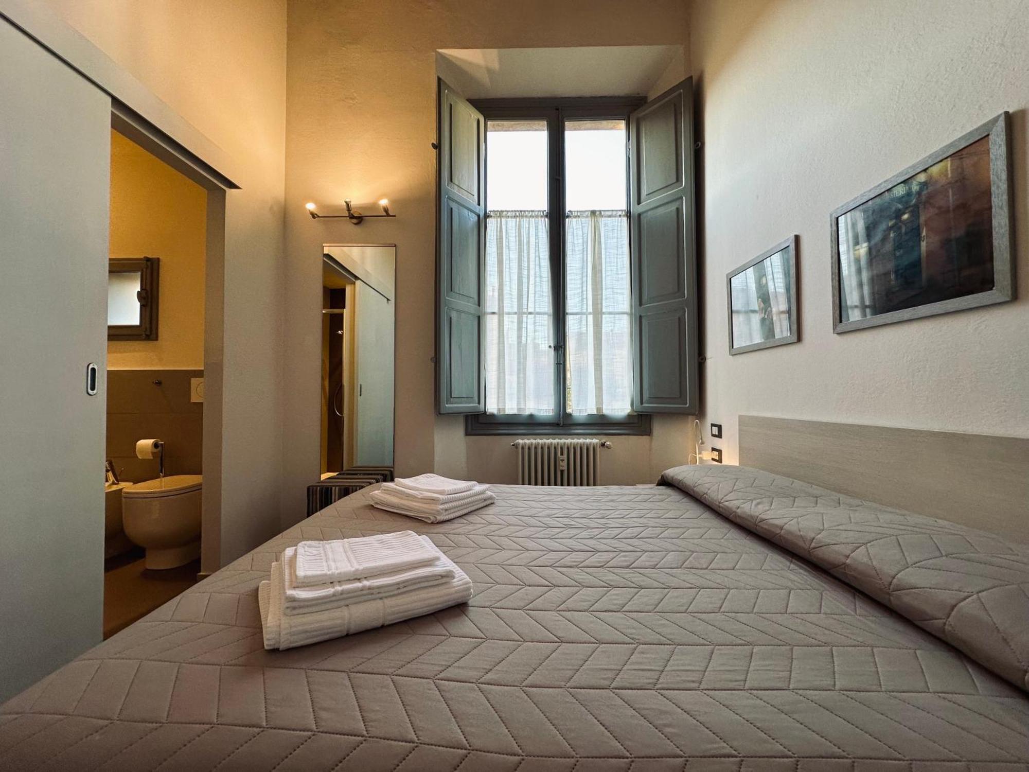 Indipendenza 24 Bed & Breakfast Bologna Ngoại thất bức ảnh