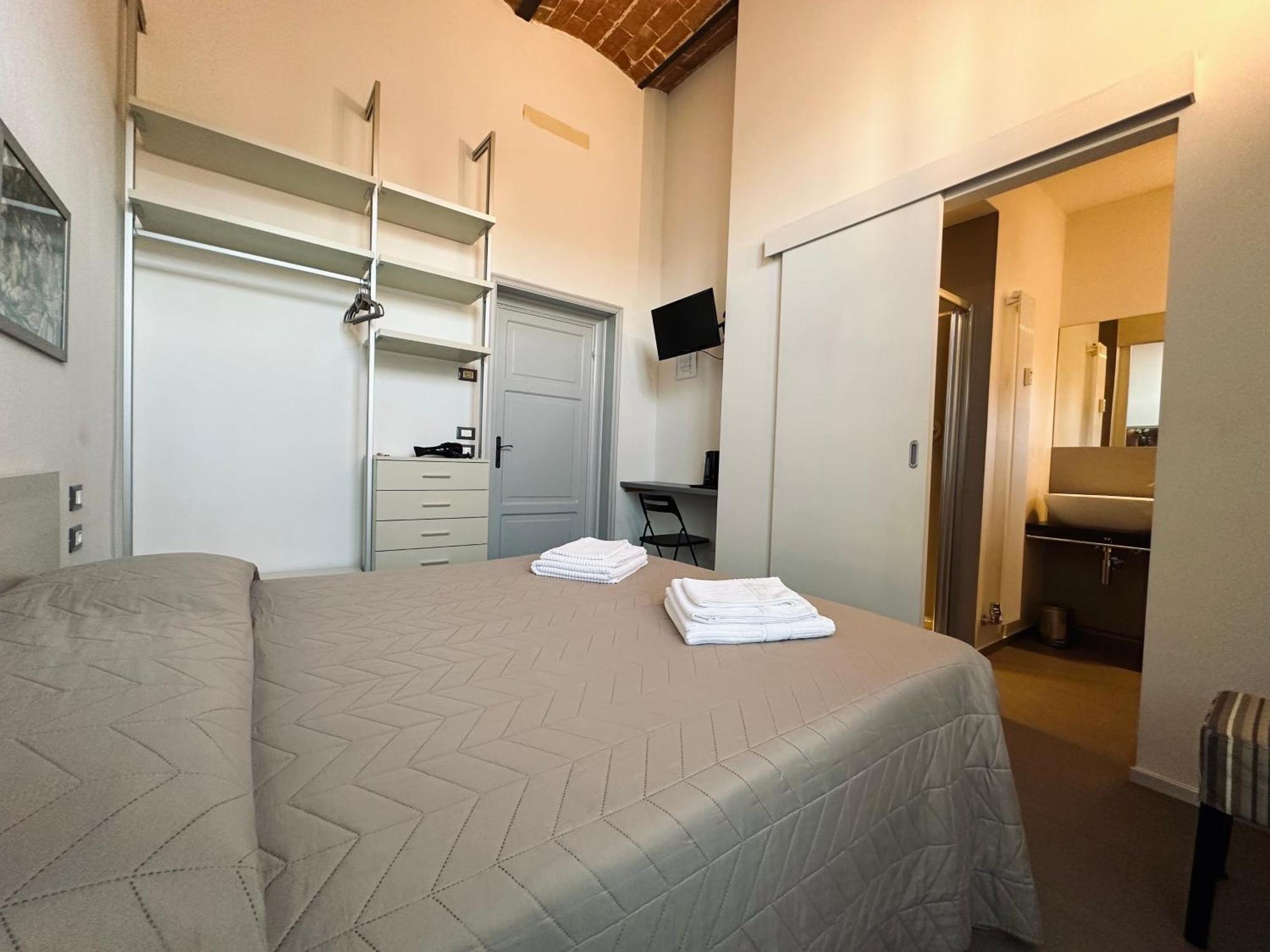 Indipendenza 24 Bed & Breakfast Bologna Ngoại thất bức ảnh
