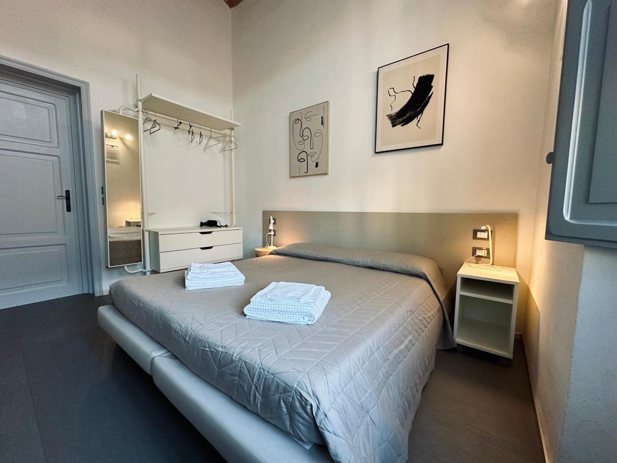 Indipendenza 24 Bed & Breakfast Bologna Ngoại thất bức ảnh